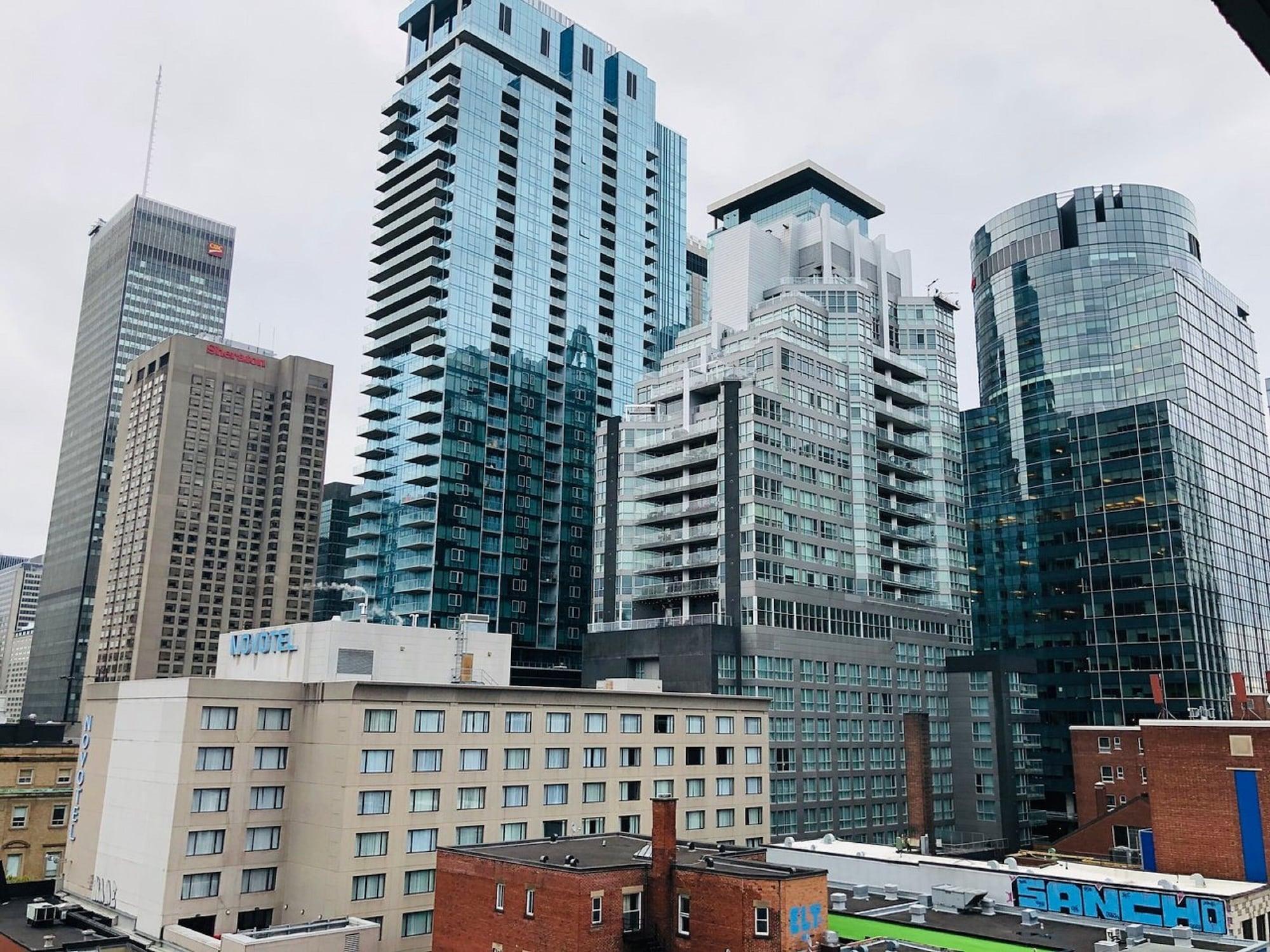 Comfort Suites Downtown Montreal Exterior foto