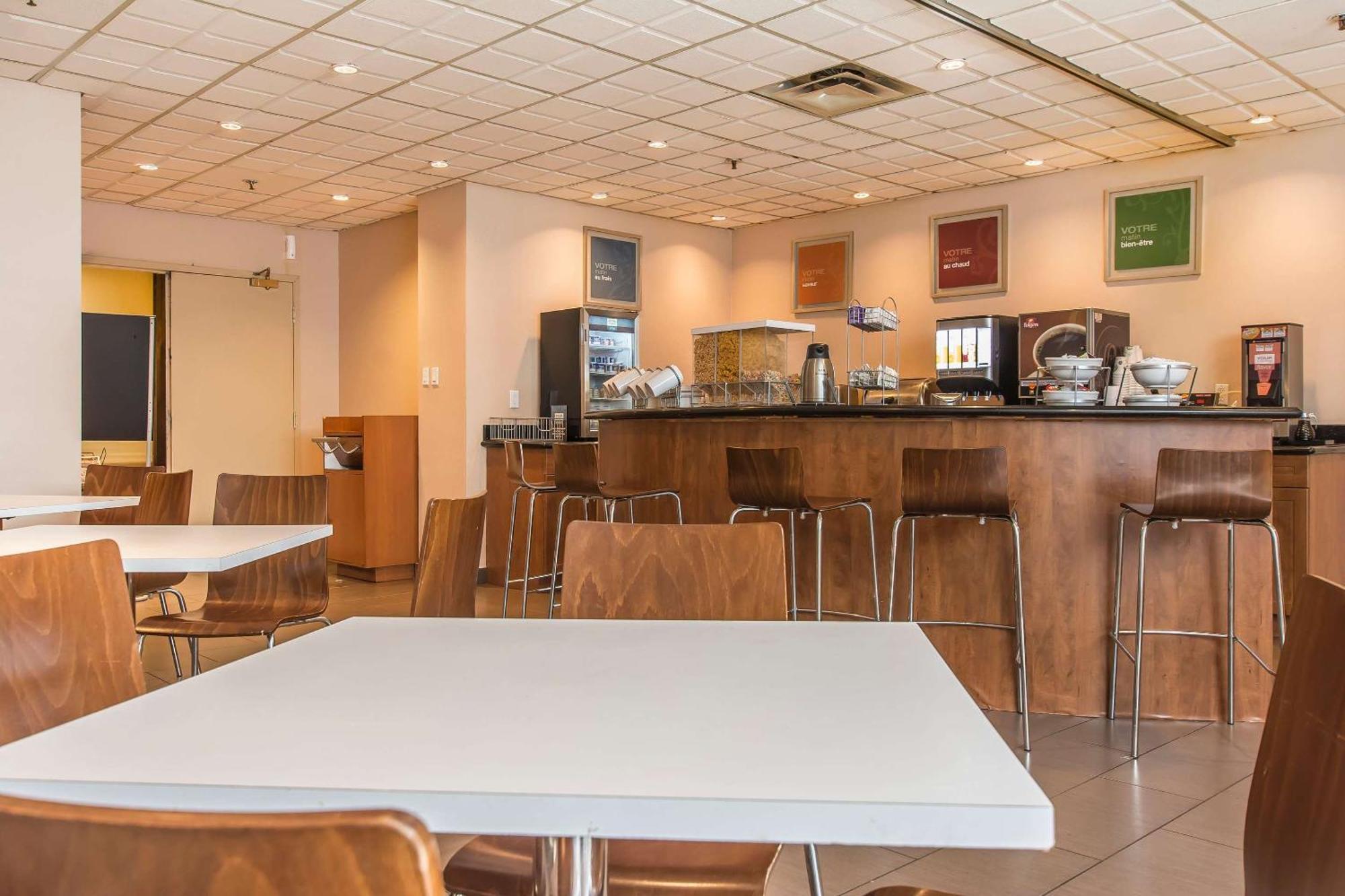 Comfort Suites Downtown Montreal Exterior foto