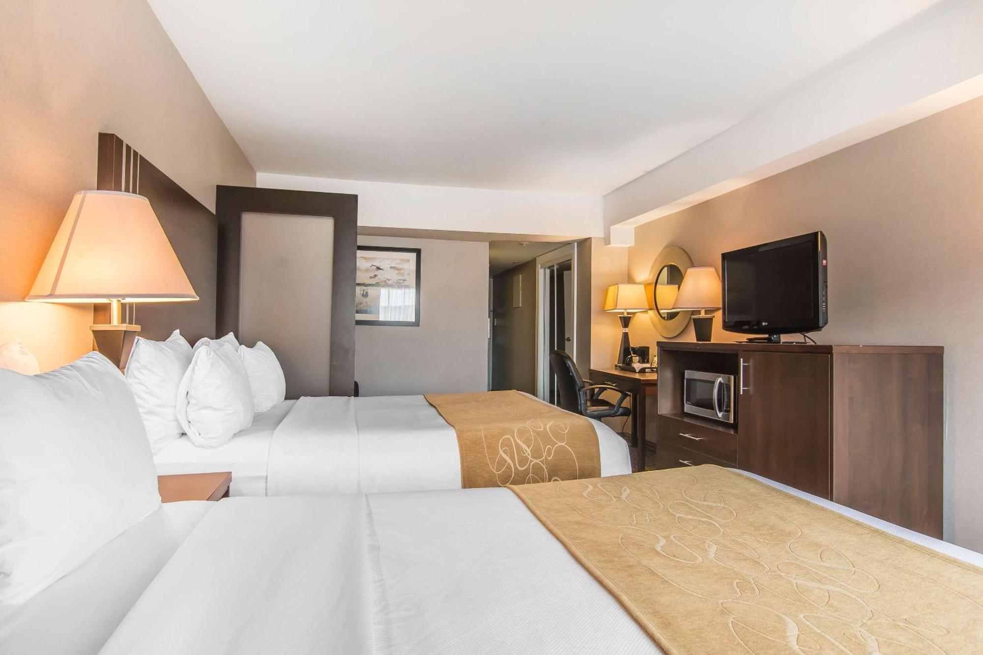 Comfort Suites Downtown Montreal Exterior foto