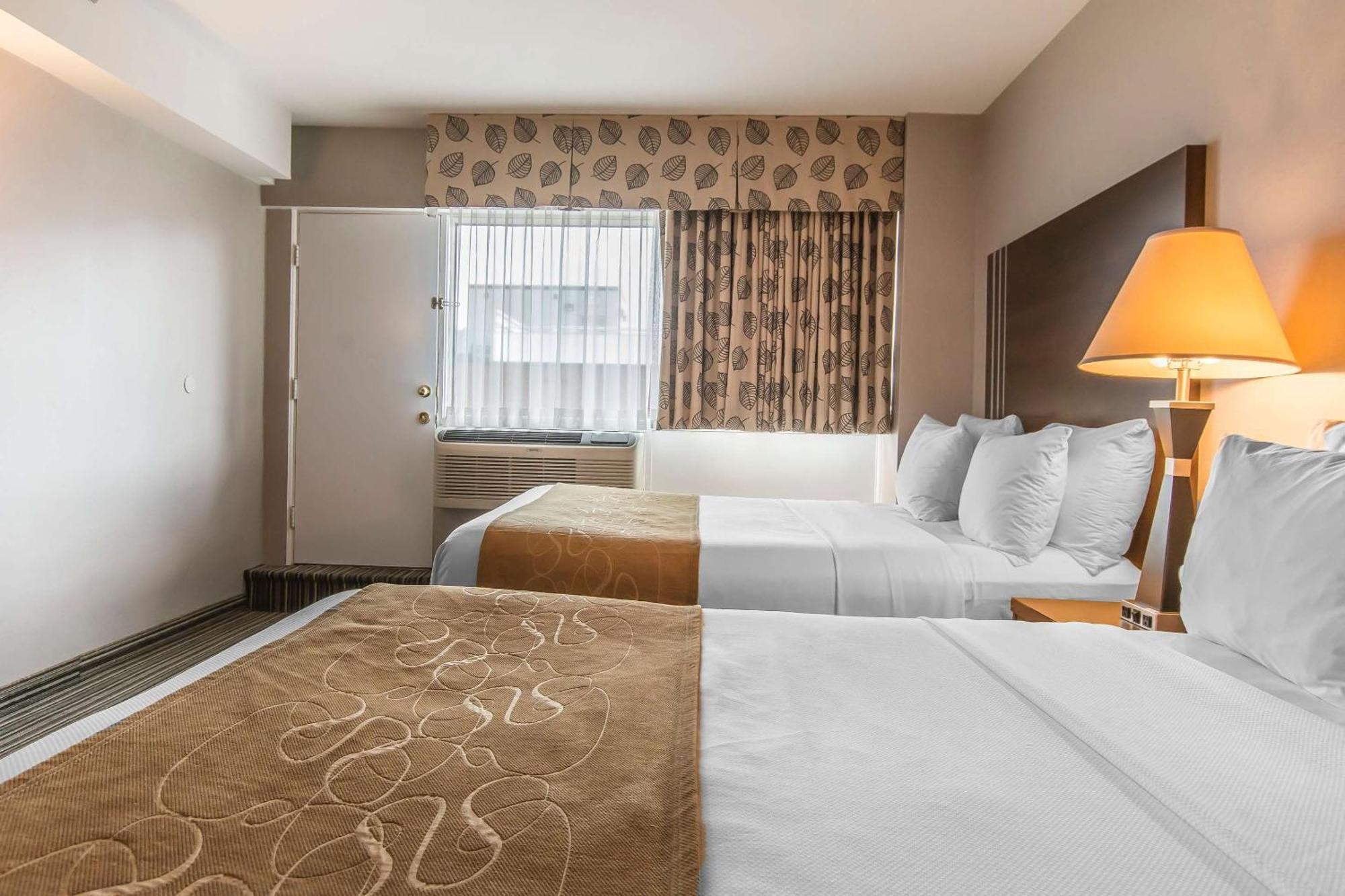 Comfort Suites Downtown Montreal Exterior foto